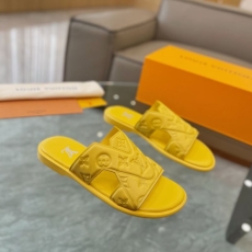 Louis Vuitton Slippers